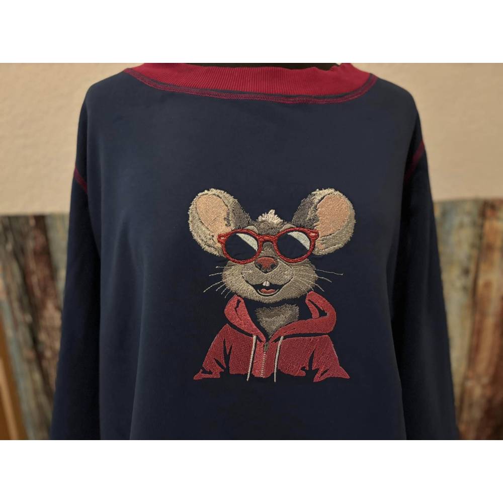 Maschinen Stickdatei Frau Maus cool – Lichteffekt, vielseitig & individuell für Hoodies, Kissen & mehr Bild 7