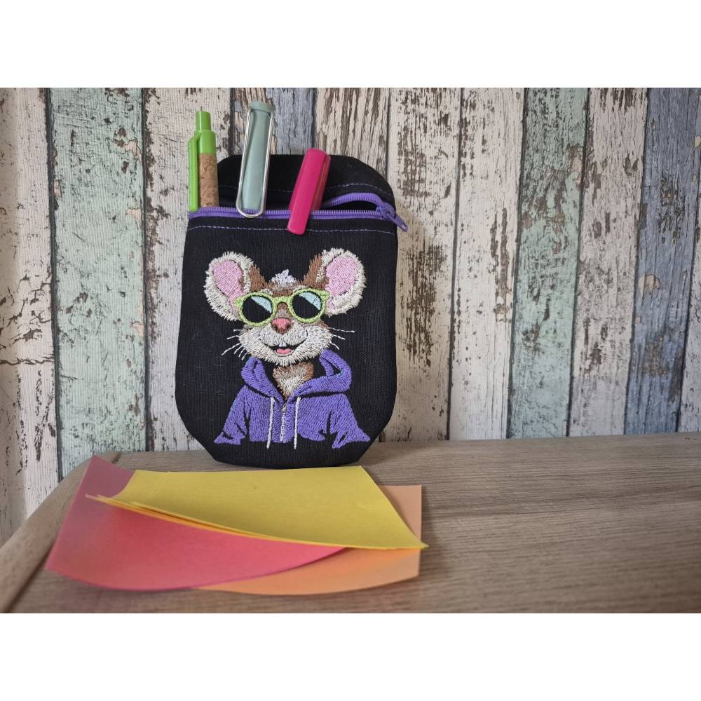 Maschinen Stickdatei Frau Maus cool – Lichteffekt, vielseitig & individuell für Hoodies, Kissen & mehr Bild 9