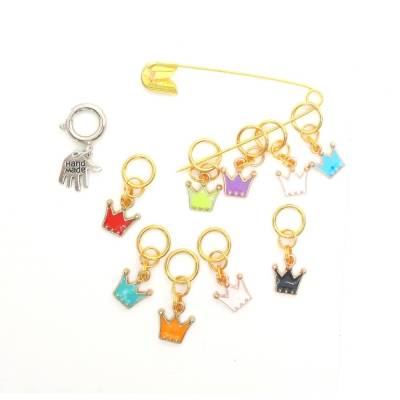 Maschenmarkierer Kronen 9 Stück – Bunte Marker für Top-Down Raglan Pullover, mit Karabiner & Sicherheitsnadel