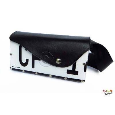 Upcycling-Umhängetasche KFZ-Sling