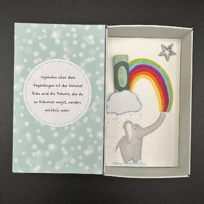 Süße Geschenkbox zur Taufe oder Geburt mit handgemaltem Elefant und Geldgeschenk