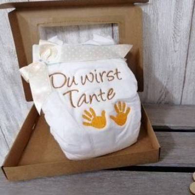 Bestickte Windel mit Spruch: DU WIRST TANTE
