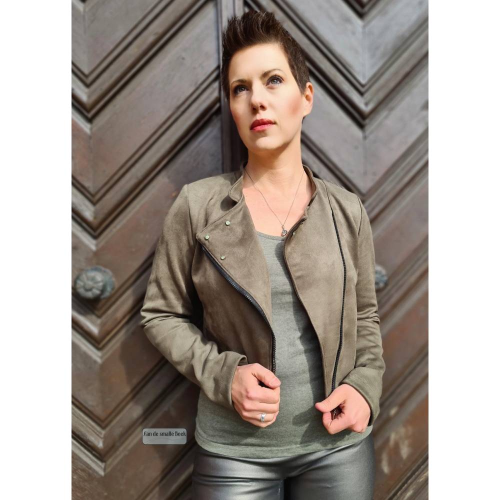 Schnittmuster Bikerjacke Cathy – PDF-Schnittmuster in Gr. 34-50 | Kurzjacke | Modern & Figurbetont Bild 5