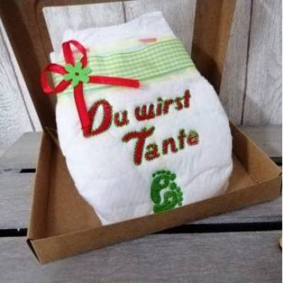 Bestickte Windel mit Spruch: Du wirst Tante