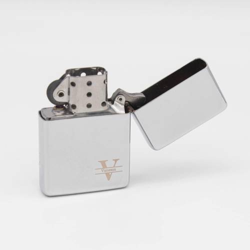 Personalisiertes Benzin Sturmfeuerzeug Chrom – Monogramm & Name, für Rechts- oder Linkshänder, Geschenkbox