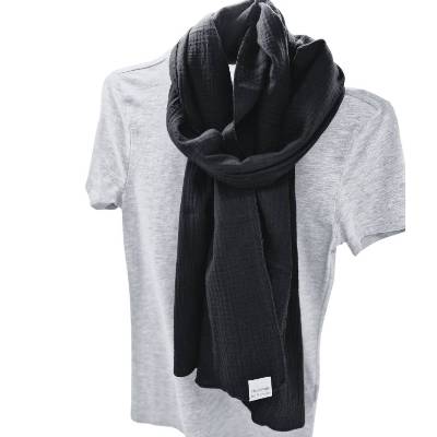 Schal schwarz aus Musselin – 100 % Bio-Baumwolle, weich, atmungsaktiv & pflegeleicht