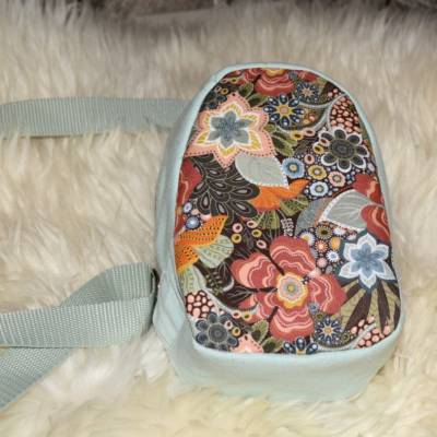 Slingbag-Minitasche.Crossbody-Tasche Blumenmuster mint apricot