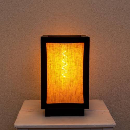 Tischlampe aus Holz, Tischleuchte mit Leinenelementen, sanfte Beleuchtung, nachhaltiger Leinenstoff, Beleuchtung aus Hol