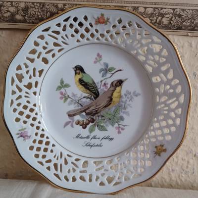 Alter Zier-/ Wandteller mit Vogelmotiv von der  Schafsstelze - Porzellanmanufaktur Schumann Arzberg