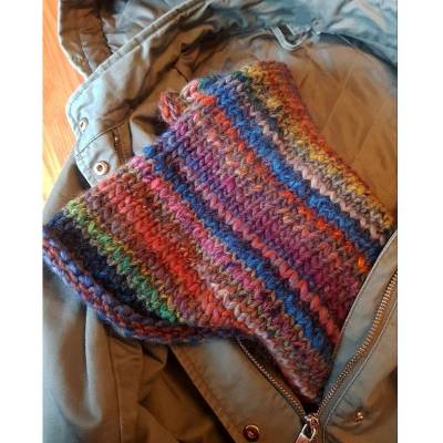 Loop / Schal - Gestrickt - Farbe Regenbogen