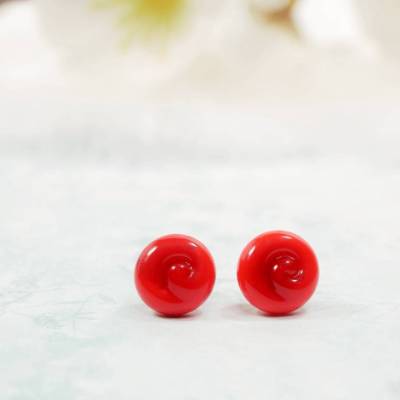 Rote Ohrstecker mit Spirale aus Muranoglas und Edelstahl