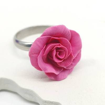 Rosa Rosenring, Verstellbarer Ring aus Fimo, Eleganter rosa Rosenring, Romantischer Ring,Geschenk