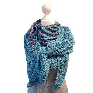 Asymmetrisches Dreieckstuch mit Lacekante stricken – Anleitung zum Download Bild 1