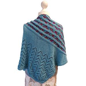 Asymmetrisches Dreieckstuch mit Lacekante stricken – Anleitung zum Download Bild 4