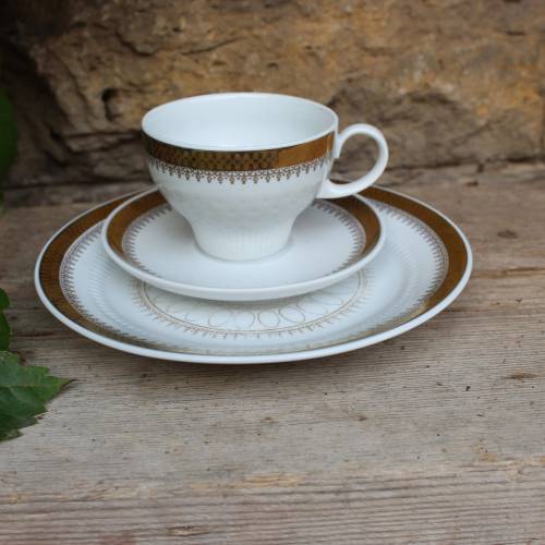 3 tlg. Sammelgedeck Sammeltasse Teeset breiter Goldrand Kahla Porzellan 60er 70er Jahre DDR 