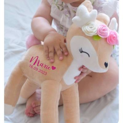 Personalisiertes Reh mit Name Datum Kuscheltier Mädchen Stofftier Baby Geburt Taufe Plüschtier