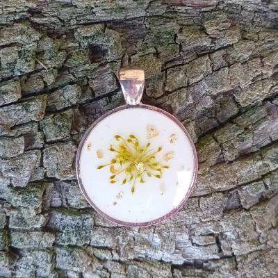 Runder Anhänger mit Blüten, optional mit Schlangenkette oder Schlüsselanhänger ,roségoldfarben