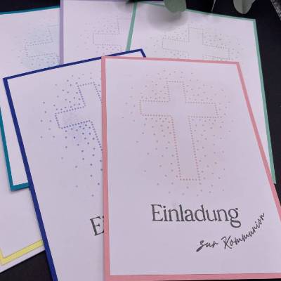 Einladungskarte "Pünktchenkreuz" für Kommunion, Konfirmation oder Firmung