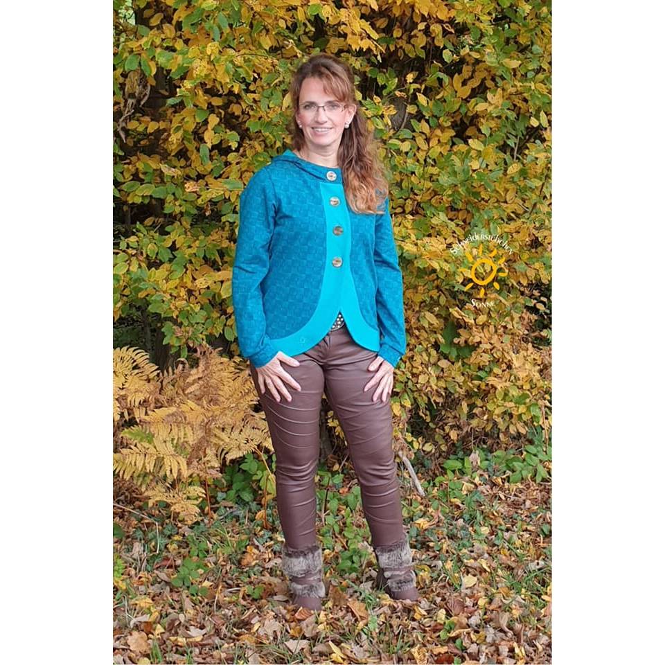 PDF-Schnittmuster Jacke Ruby (Gr. 32-50)Modische Jacke mit breiter, rund verlaufender Knopfleiste und praktischer Kapuze Bild 6