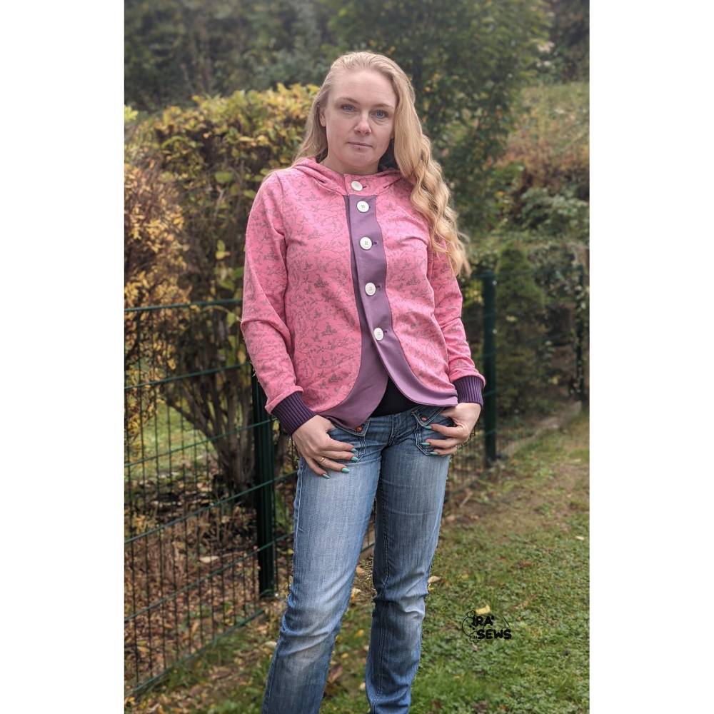 PDF-Schnittmuster Jacke Ruby (Gr. 32-50)Modische Jacke mit breiter, rund verlaufender Knopfleiste und praktischer Kapuze Bild 7