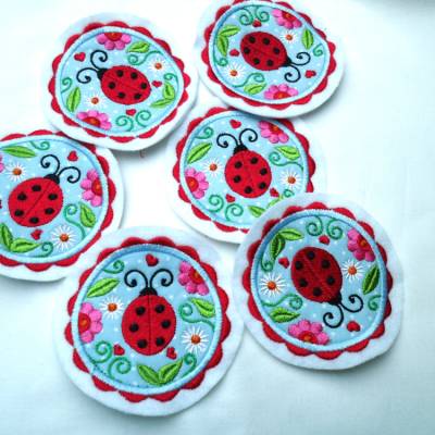 Gestickter Aufnäher Blumen-Käferchen