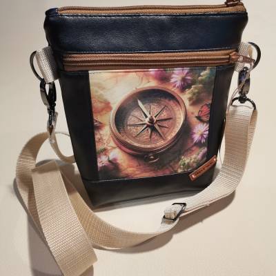 Kleine Umhängetasche "Kompass", Laila Bag, Kunstleder