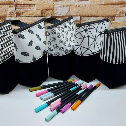 Popup-Mäppchen, Stiftemäppchen, Pencilcase - schwarz/weiss Edition 