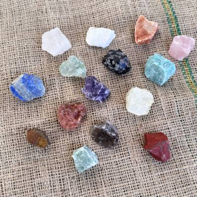 Heilsteine Mix, Edelsteine Mix u.a. mit Amethyst, Tigerauge, Jaspis, Bergkristall, Amazonit, Rosenquarz, Aventurin