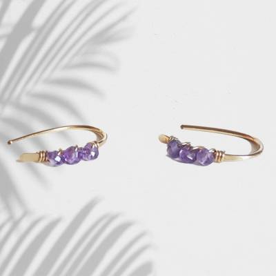 Filigrane Gold filled Ohrringe mit Amethyst 1,5 cm, goldene Ohrhänger, lila Edelstein Ohrschmuck