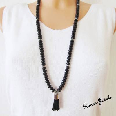 Lange Bettelkette schwarz silber mit Quasten Anhänger & Perlen