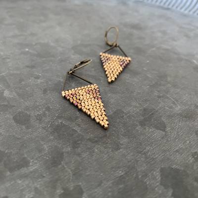 Ohrhänger Handarbeit – Boho Ohrschmuck aus Messing & japanischen Saatperlen, leicht & feminin