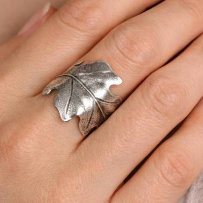 Ring EICHENBLATT versilbert Blattring für Naturliebhaberin (1103)