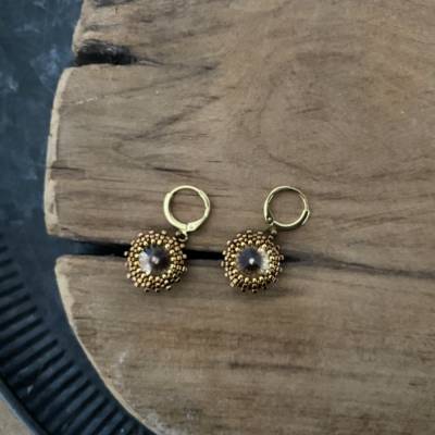 Handgefertigte Ohrringe aus japanischen Perlen – eleganter, femininer Ohrschmuck