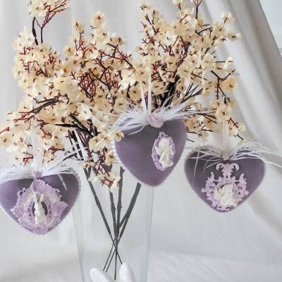 Osterdekoration Frühlingsdeko Herz personalisiert Ostergeschenk Weltfrauentagsgeschenk Osterhasen Ostereier hellila flie