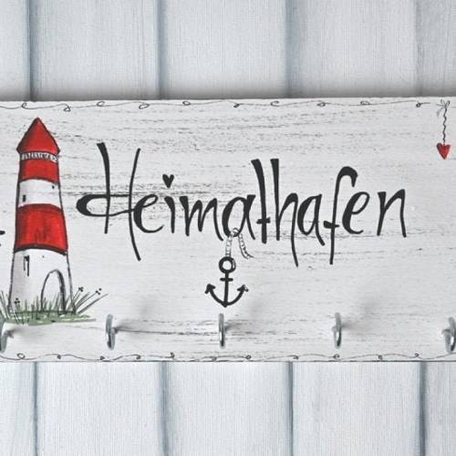 Schlüsselbrett Heimathafen Leuchtturm Shabby Chic – Handbemalt & Dekorativ mit Herz und Hakenleiste