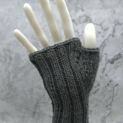 Strickanleitung Arm Stulpen mit Daumenkeil