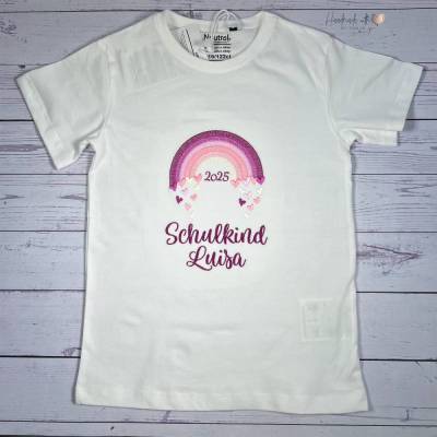 Schulkind Shirt 2025 personalisiert I T-Shirt zum 1. Schultag mit Namen bestickt I Einschulung T-Shirt mit Regenbogen