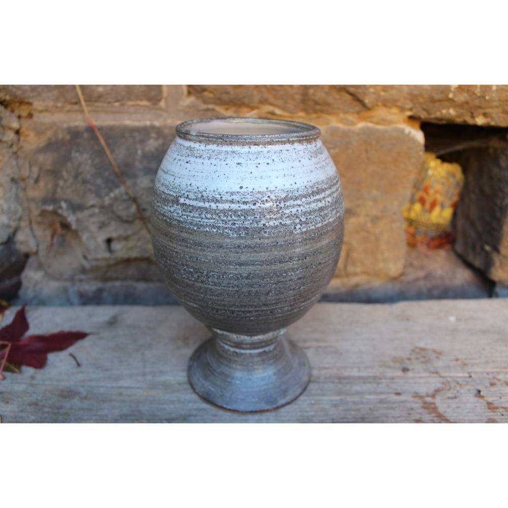 Vase oder Pflanztopf mit Fu Studiokeramik Vintage