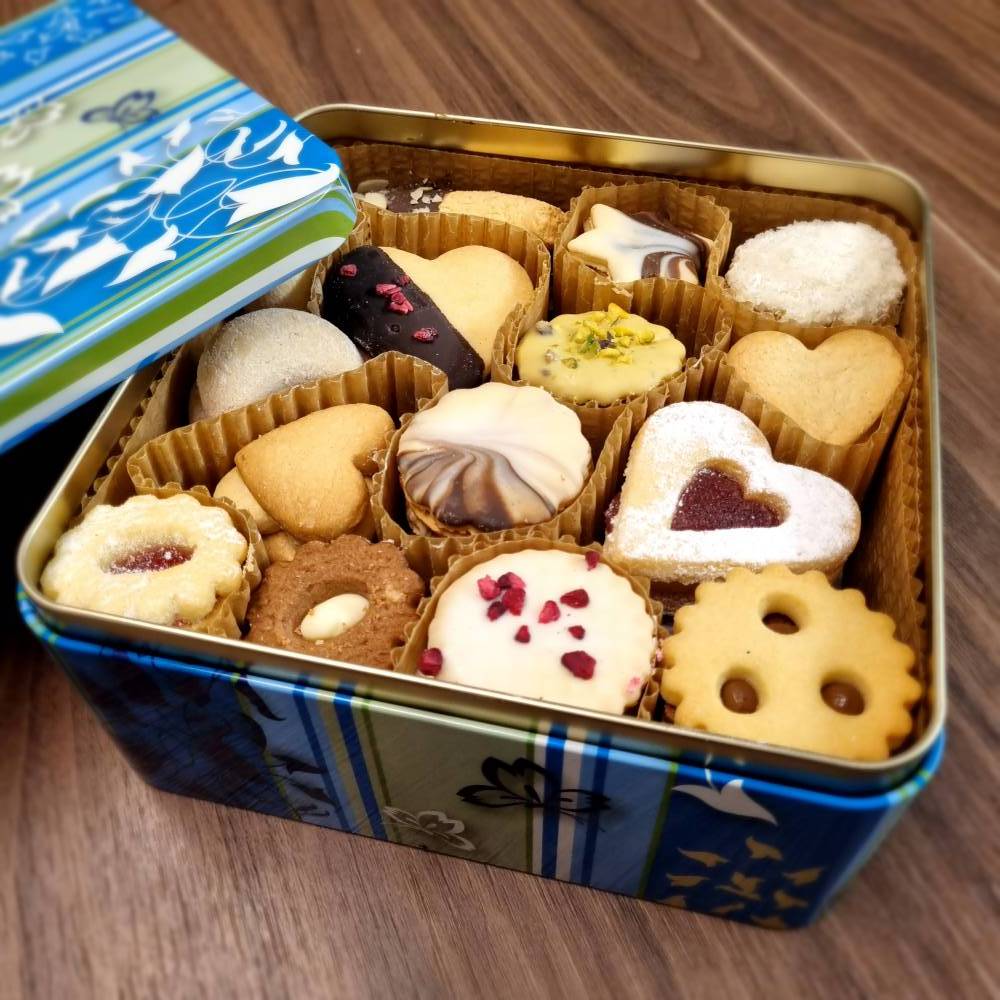 Feingebäck 800g (37Eur pro Kg) Präsentdose Kekse und Plätzchen wie selbstgebacken von FeinLand