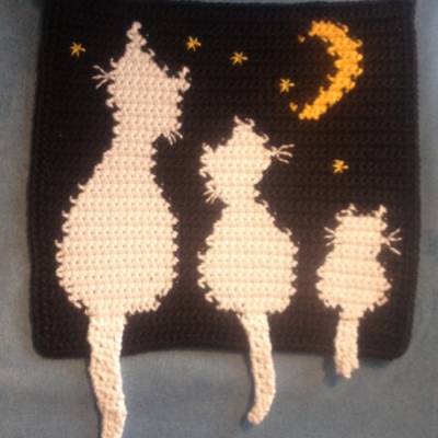 DIY-Häkelanleitung Topflappen "Katzen mit Mond"