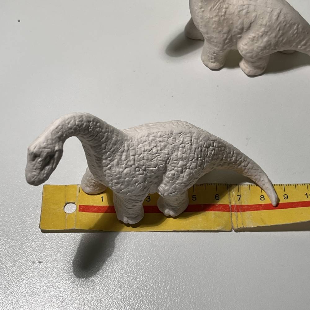 Dino Saurier - Kleiner Langhals Brachosaurus ca. 8x9cm -  Gießkeramik Handarbeit - zum Bemalen - Kindergeburtstag Bild 2
