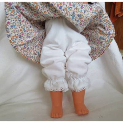 Nostalgische Puppenhose aus Baumwolle mit Spitze – Handgemachte Unterwäsche für Puppen 33-36 & 43-46 cm