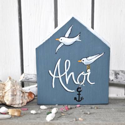 Holzhaus Deko Ahoi handbemalt – Maritimes Holzhäuschen mit Möwen und Anker, Fichtenholz, 12 x 9,5 x 1,8 cm