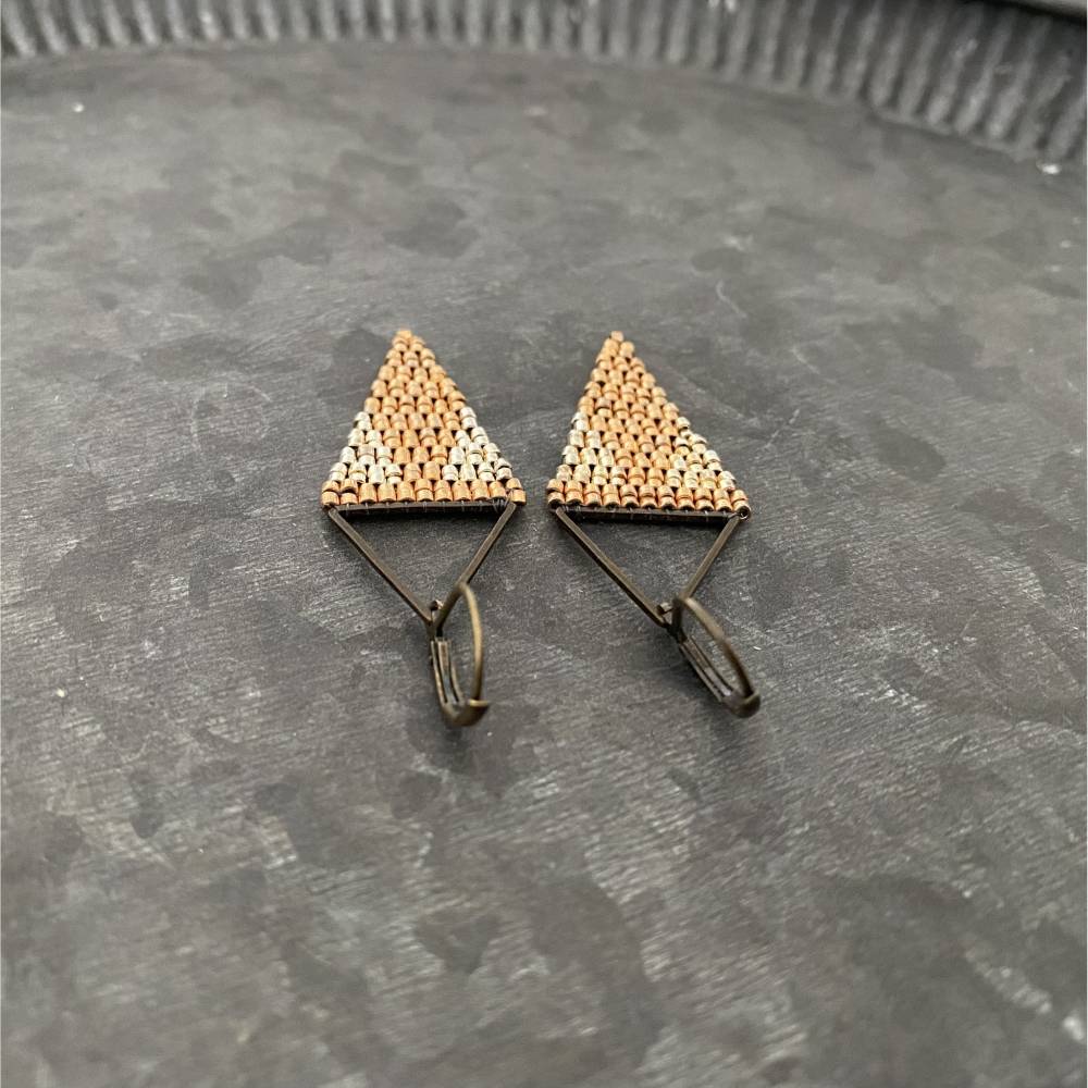 Boho Ohrhänger Handarbeit – Leichte Dreieck-Ohrringe aus Messing & japanischen Saatperlen, gold/silber, Ethnochic Bild 5