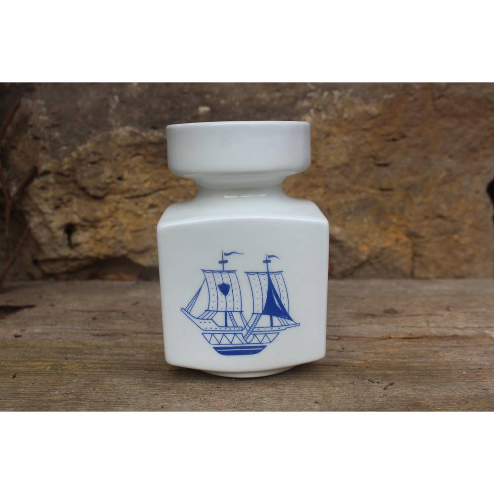 Vase mit Segelschiffen viereckig VEB GPG Gräfenthal Porzellan DDR