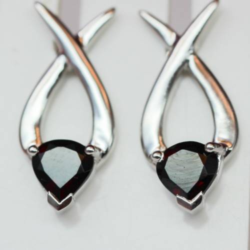 Herzige 2,0 Carat Granat Ohrstecker, Ohrringe, 925 Silber Rhodiniert Herz