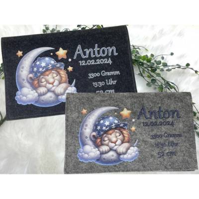 Windeltasche mit Namen personalisiert Filz Wickeltasche Löwe auf Mond Babygeschenk