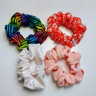 Scrunchies Haargummi Zopfband mit breitem Gummiband – Handgemachtes Geschenk für Frauen & Mädchen