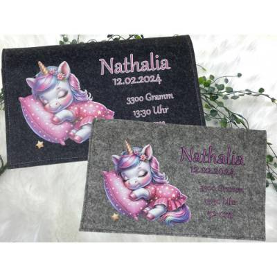 Windeltasche mit Namen personalisiert Filz Wickeltasche Einhorn auf kissen Babygeschenk