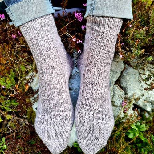 Strick-Anleitung Socken KOLINA (DE)